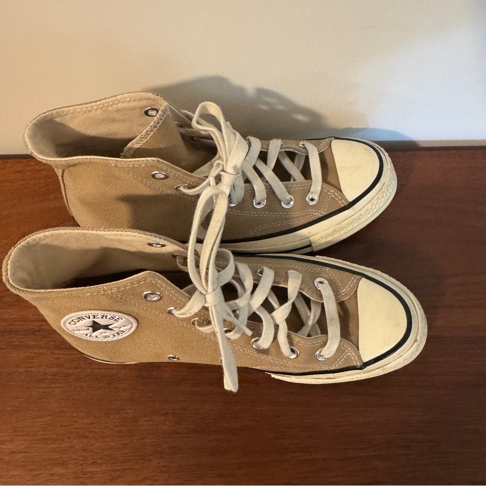 Converse Chuck Taylor All Star 70 Hi
Nomad Khaki M 6 / W 7.5 - Picture 4 of 5